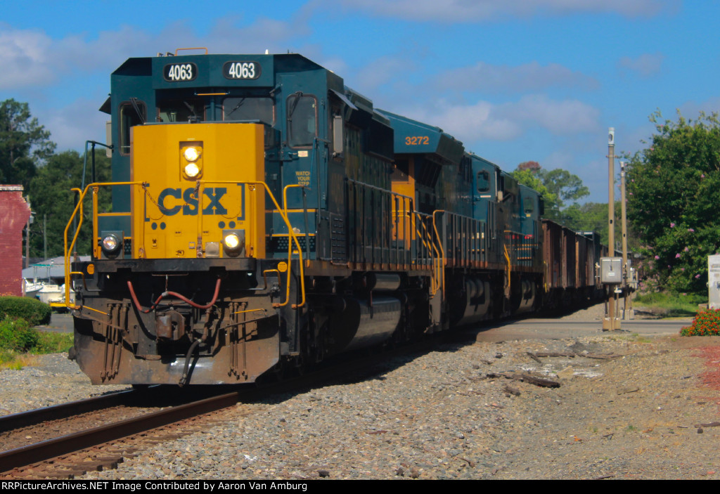 CSX L738